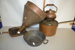 Mixed Lot: Large copper funnel, copper kettles, saucepan and other items