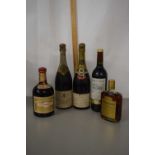 Box of mixed wines and spirits to include Drambuie, a further bottle of champagne and others