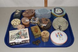 Mixed Lot: various small polished stone and other trinket boxes