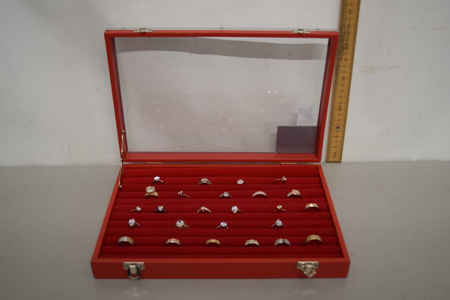 Case of various mixed costume jewellery rings