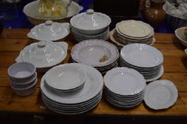 Quantity of white dinner wares