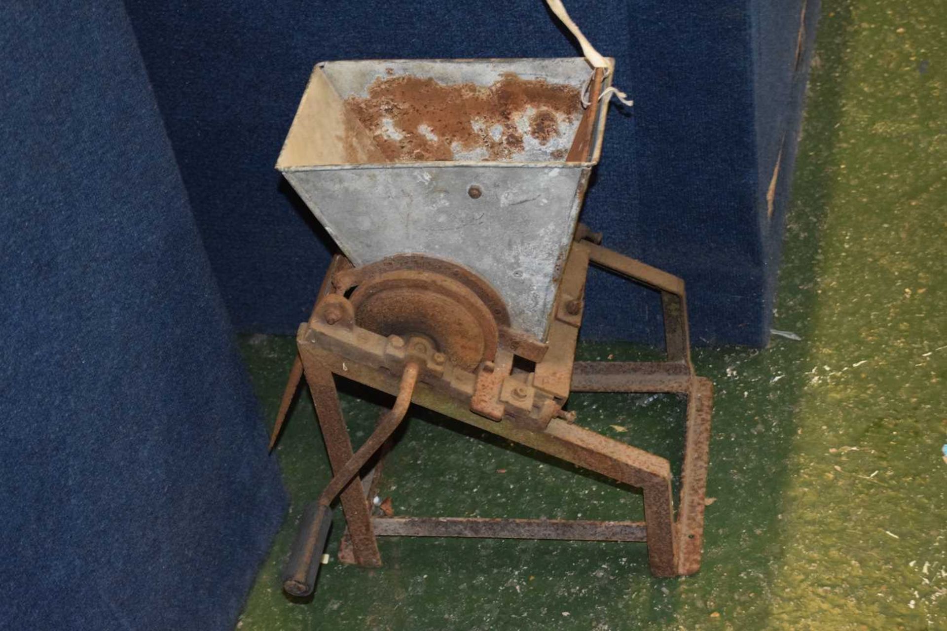 Proctor's Patent vegetable mincer and shredder on iron frame