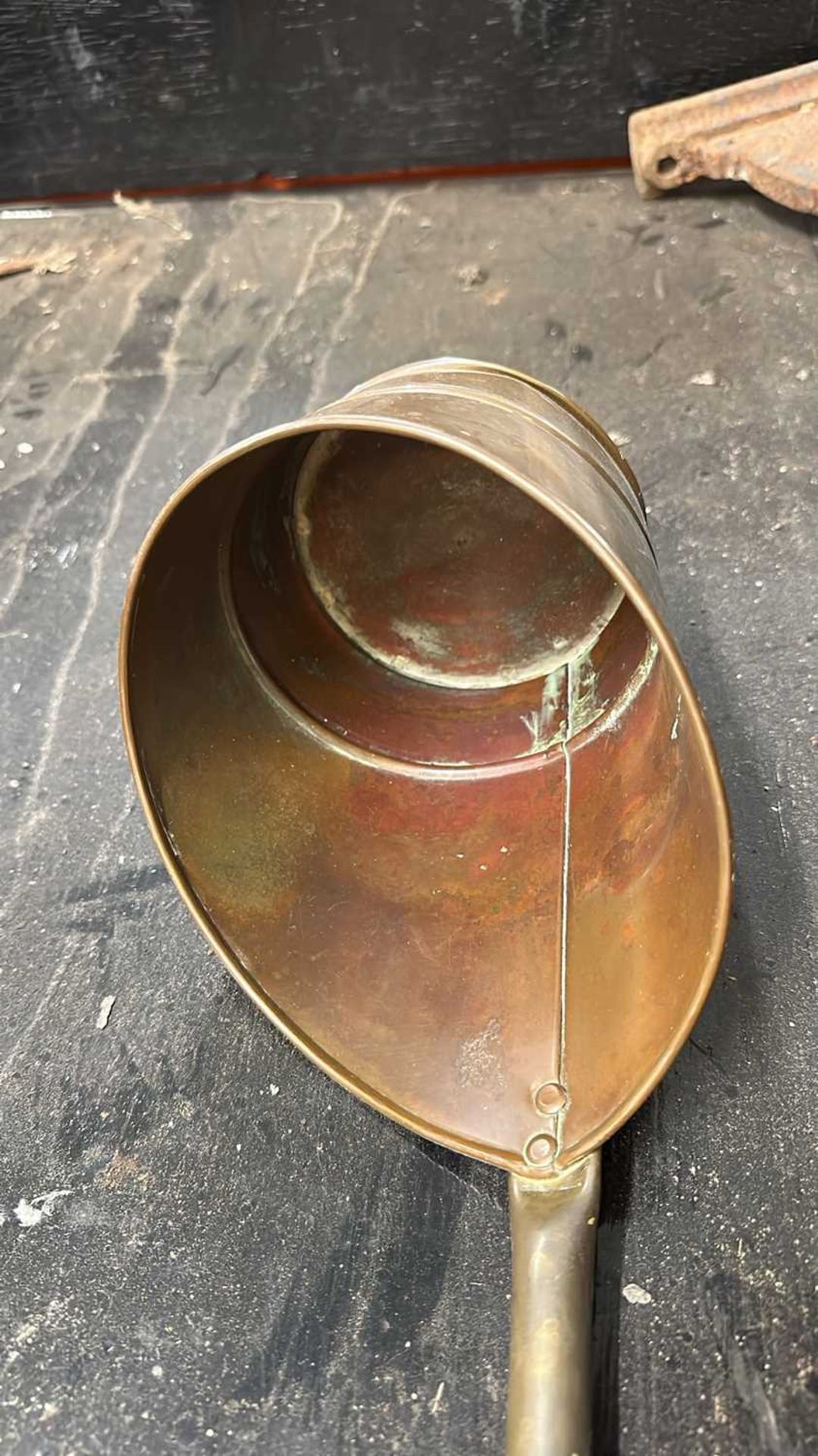 A copper long handled pan - Image 2 of 4