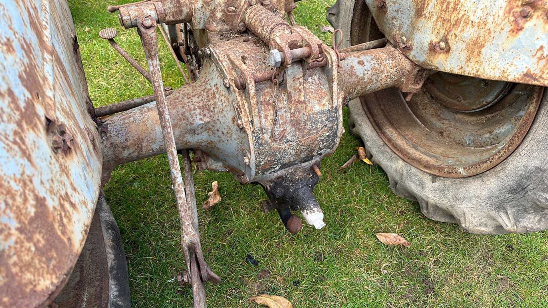 Ferguson Tractor - Image 9 of 11