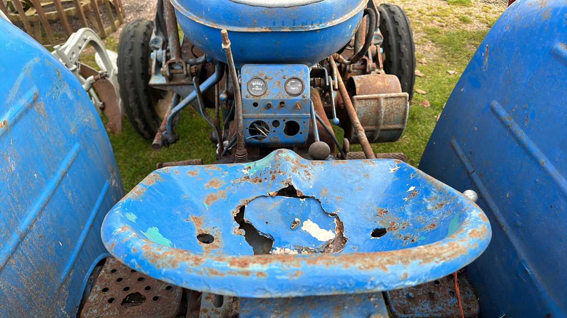 A Fordson Tractor with front loader arms, requiring full restoration - Image 9 of 14