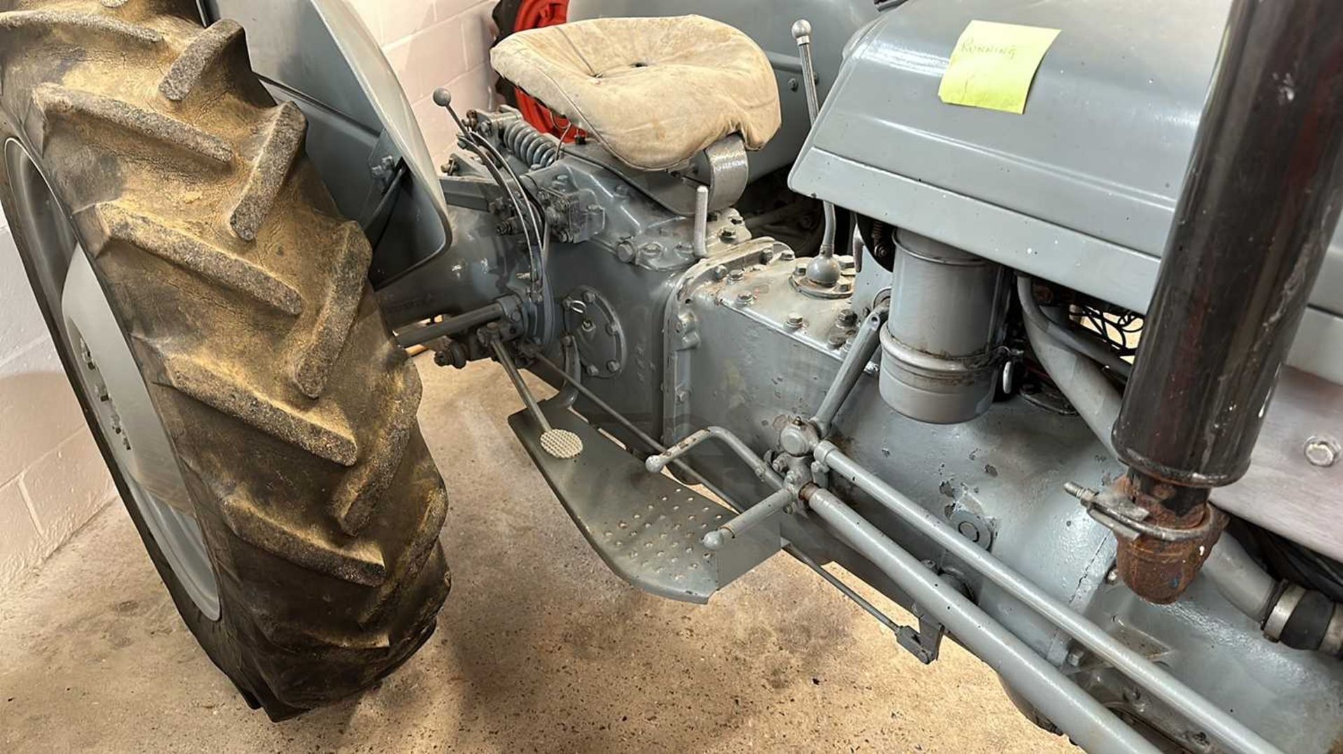 A Ferguson Tractor, in fully restored condition - Bild 7 aus 18