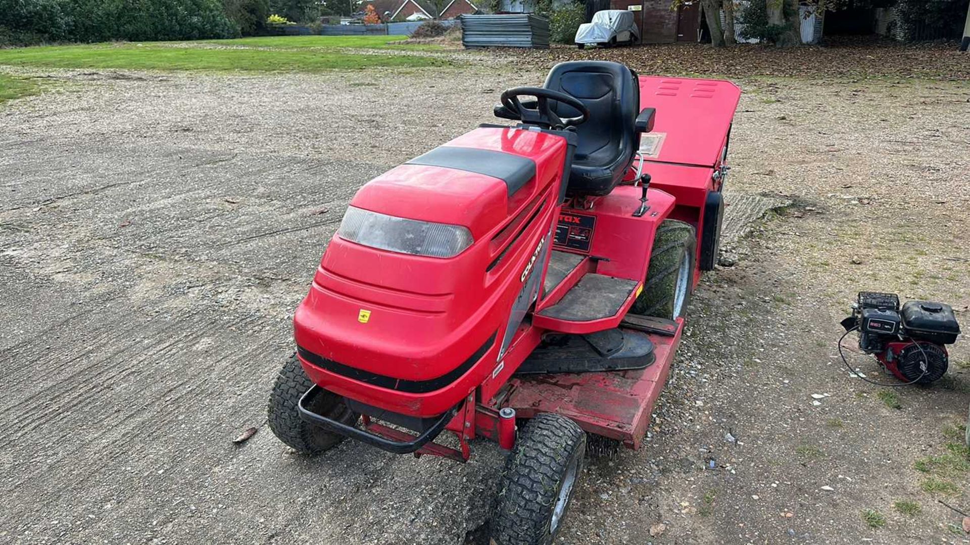 Countax K18-50 Garden Tractor / ride-on Mower, complete with collection box - Image 2 of 10