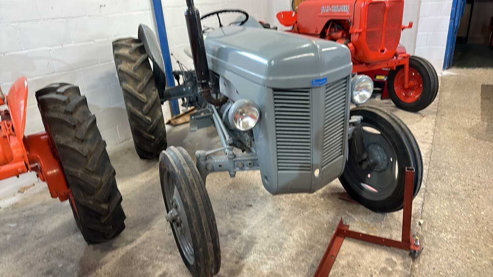 A Ferguson Tractor, in fully restored condition - Bild 4 aus 18