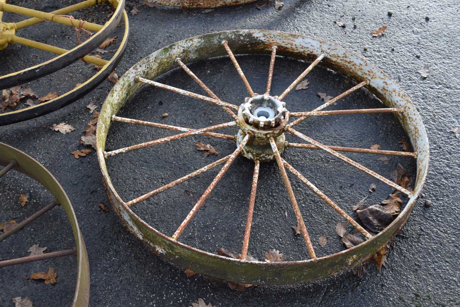 Single iron wheel, 117cm diameter, white painted