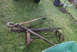 Mixed Lot: Various iron wheels, tow hitch and other parts