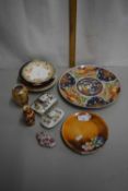 Mixed Lot: Various assorted decorative plates and other items