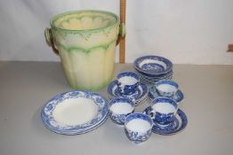 Mixed Lot: Various blue and white table wares