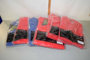 Quantity of flame retardant overalls