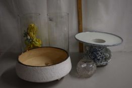 Mixed Lot: Glass vases, bowl etc