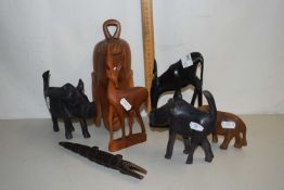 Mixed Lot: Various African animal ornaments and others