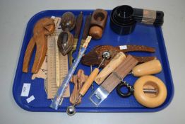 Mixed Lot: Nut crackers and other items