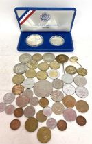 Mixed lot of foreign coinage to include USA liberty coins (cased), Italian coinage and German