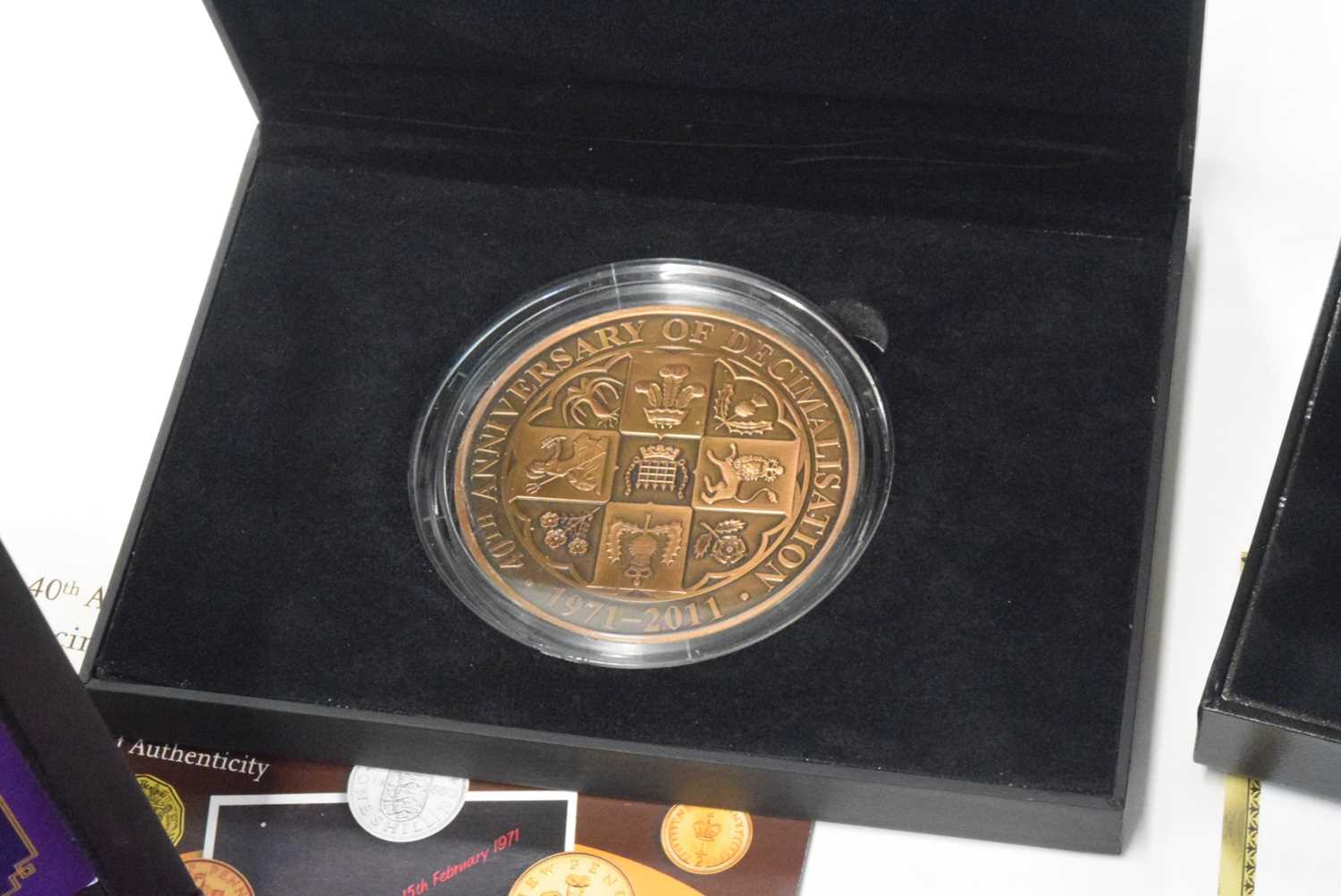 Quantity of Elizabeth II cased Royal Mint, Westminster numisproof coins to include 2014 Royal Tour - Image 5 of 5