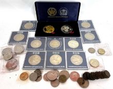 Mixed lot: cased sets gold and silver jubilee limited edition, 2 coin set ( gold / silver plated)
