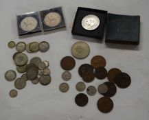 Small mixed quantity of English coins to include George V silver shillings, Victorian three pence