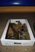 Box of various assorted brass wares to include a range of horse brasses
