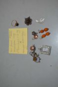 Mixed Lot: 9ct faux bloodstone ring and 9ct earrings and further amber earrings, gold weight 3gms