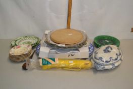 Mixed Lot: Various assorted ceramics to include meat plate, 19th Century floral decorated saucers