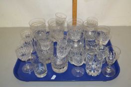 Tray of various assorted glass wares