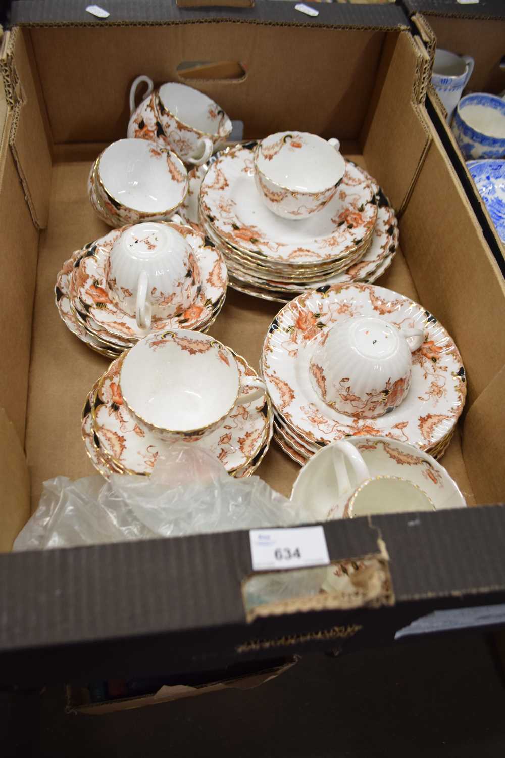 Quantity of floral and gilt decorated tea wares