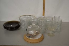 Mixed Lot: Various assorted glass wares