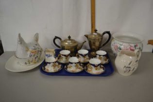 Tray of mixed items to include a Royal Winton jardiniere, a hen shaped egg cover etc