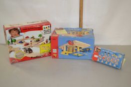 Plan Toys petrol station kit, road system and traffic sign set (3)