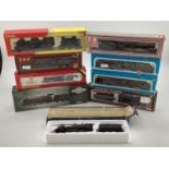 A collection of 00 gauge model locomotives, Hornby Airfix, Palitoy Lima (9)
