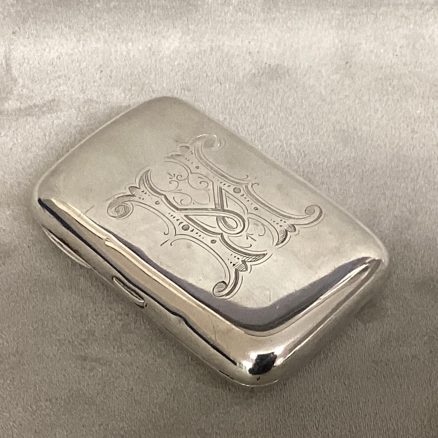 A sterling silver cigarette case, gilt interior, S Blanckensee & Sons, Birmingham, 1893, 82g - Image 2 of 4