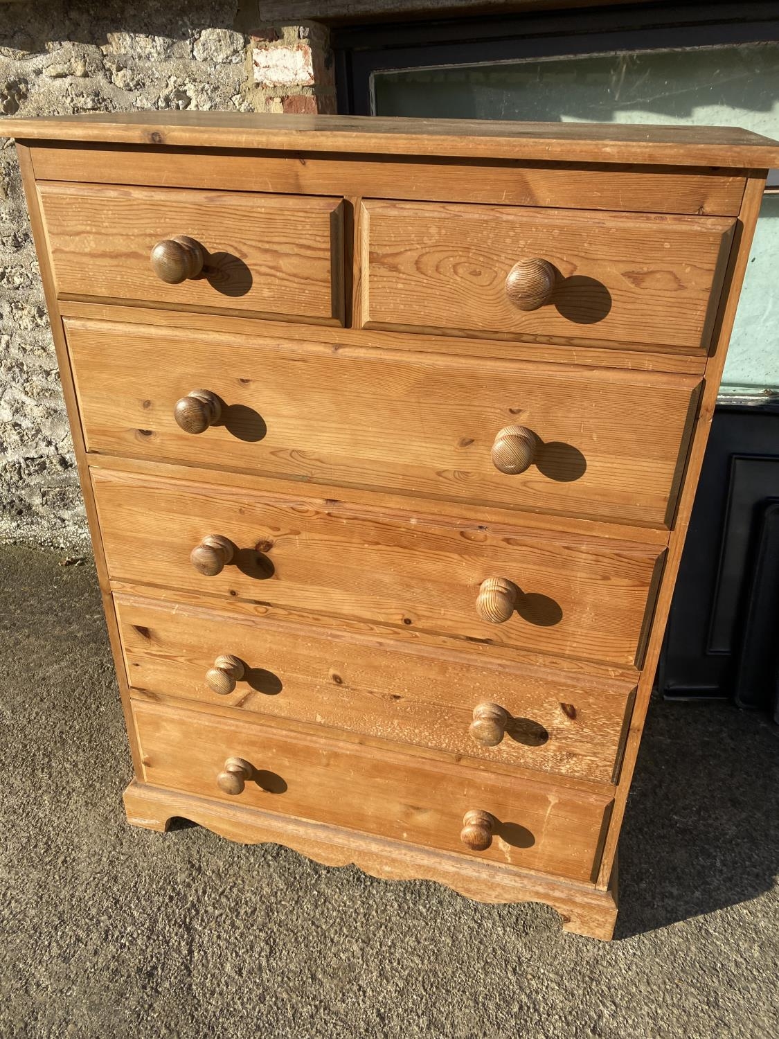 Modern pine chest of 2 short over 4 long drawers