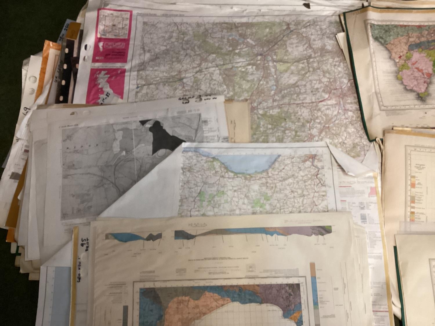 Collection of modern maps unframed and unglazed, see photos - Image 2 of 2