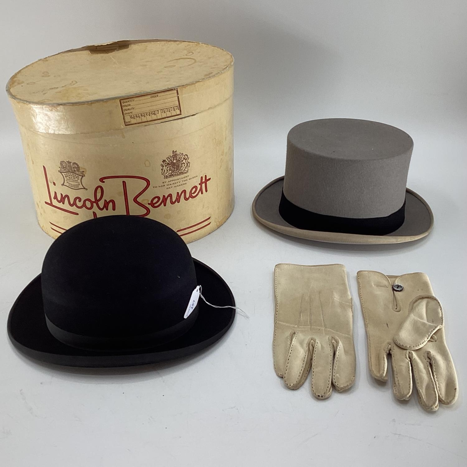 Vintage lot, Lincoln Bennett Bowler 7 1/4 and a Lincoln Bennett London hat box and a worn 71/4 - Image 10 of 10