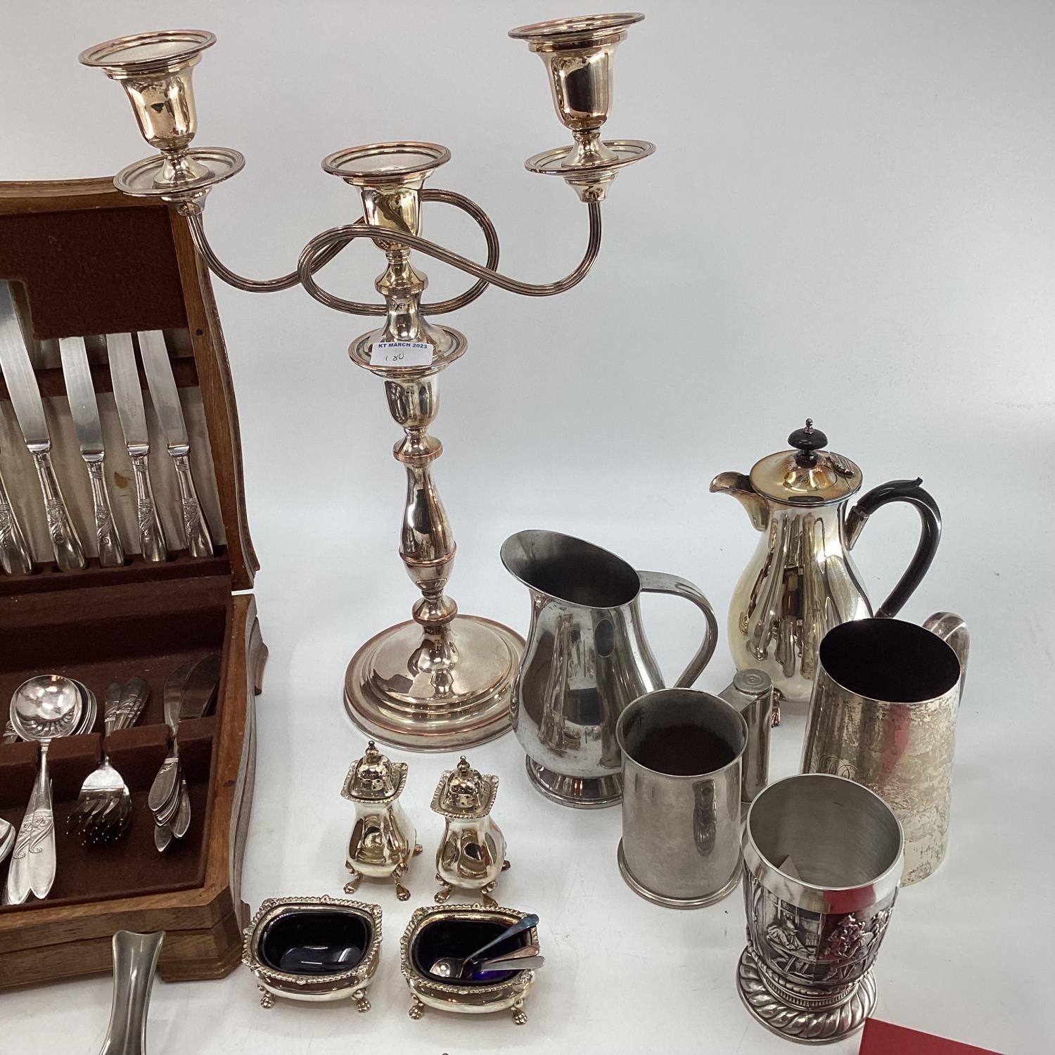 A collection of metalware to include an oak cased canteen of cutlery, candelabra, etc - Image 5 of 6