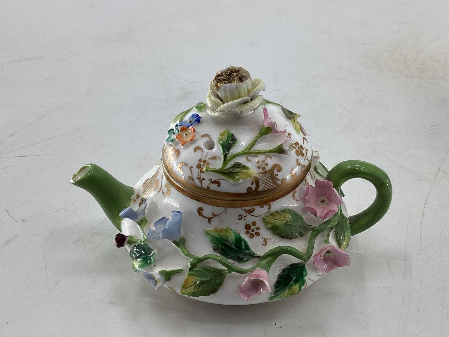 Collection of C19th & C20th ceramics, a miniature Meissen style tea pot, a pair of Rockingham - Image 8 of 17