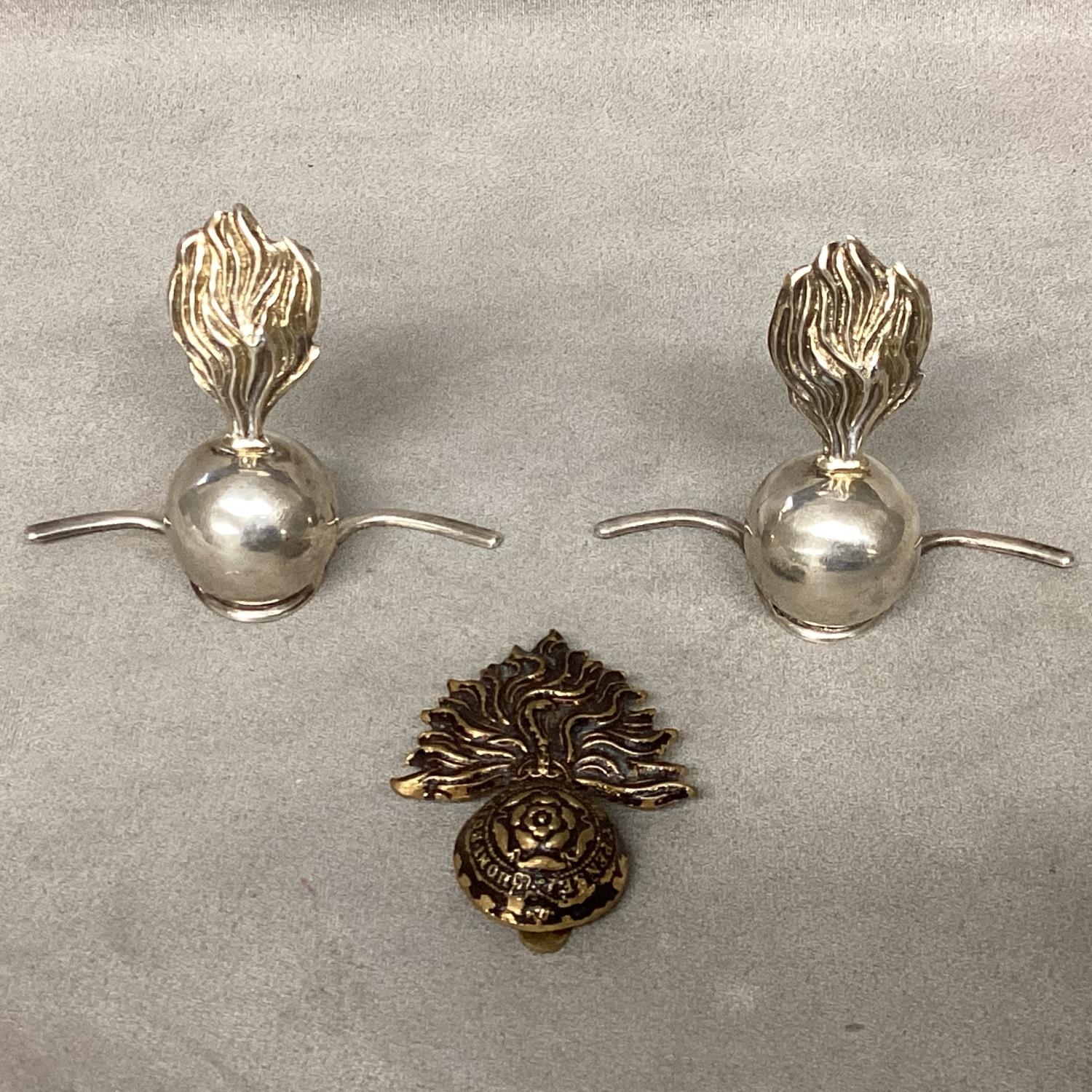 A pair of filled Sterling silver menu holders, modelled as Grenadier Guard Grenades (Ball and - Image 2 of 5