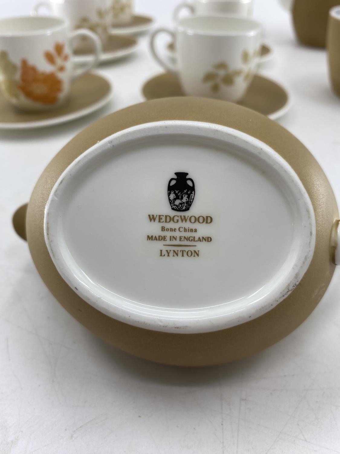 A Wedgwood "Lynton" bone China coffee set, as new, to include, 1 coffee pot, milk jug, sugar, 6 - Image 4 of 6