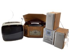 A collection of C20th electrical items to include an indesit VHF 11.5" Bakelite style cased TC