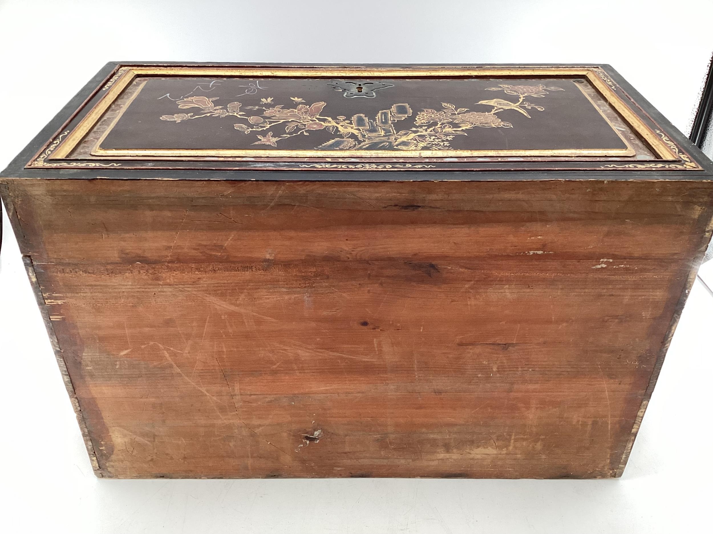 A Chinese C19thstyle desk top scholars chest, single drop out door with gilt and mirror decoration - Image 9 of 11