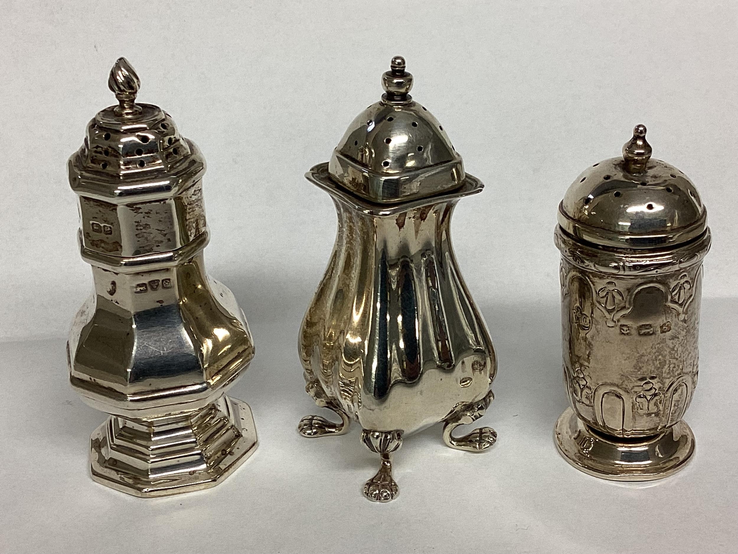 Three Sterling silver pepperettes, together with a silver sovereign case and silver cigarette - Image 2 of 6