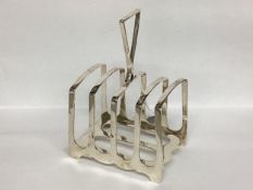 A Sterling silver toast rack, James Dixon and Sons, Sheffield, 1904, 167g