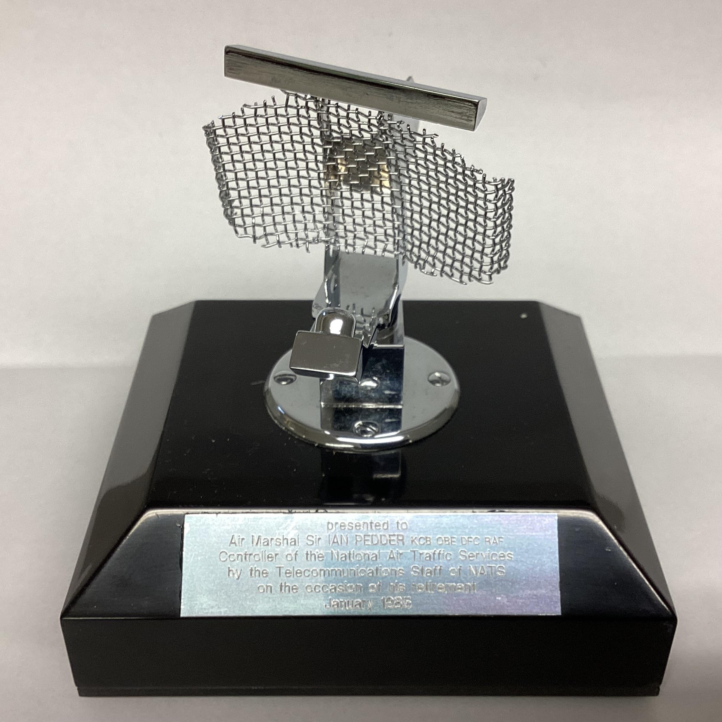 A presentation piece awarded to Air Chief Marshal, Ian Redder, modelled as a chrome radar on a - Image 2 of 4