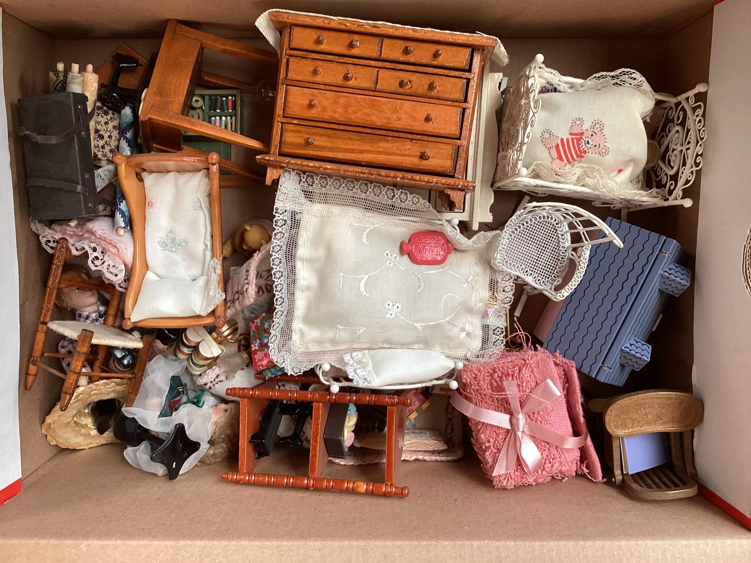 A large well fitted dolls house with numerous accessories and a large quantity of furniture, rugs - Image 13 of 16