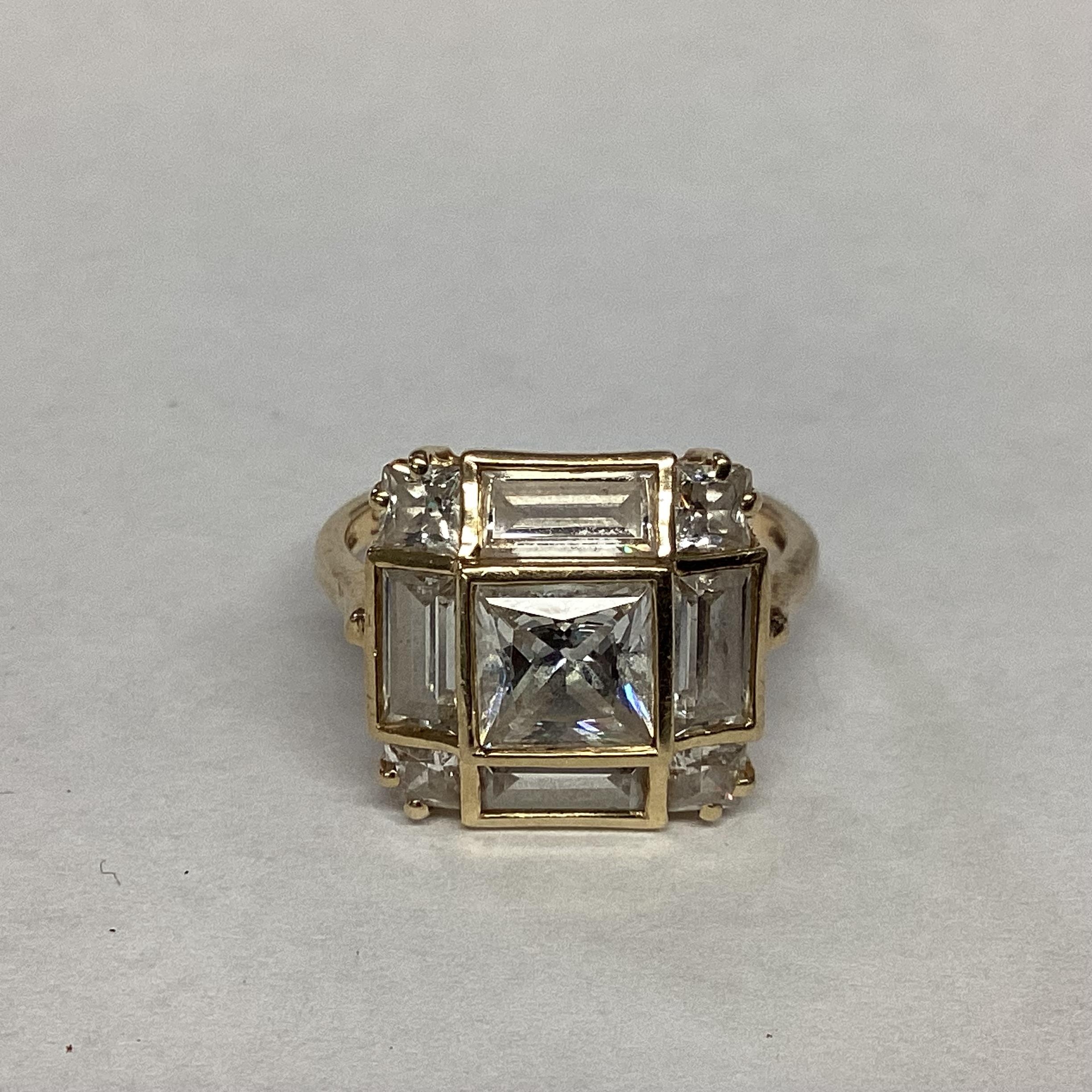 A 14ct gold CZ set dress ring. 4.19, Size L - Image 3 of 3