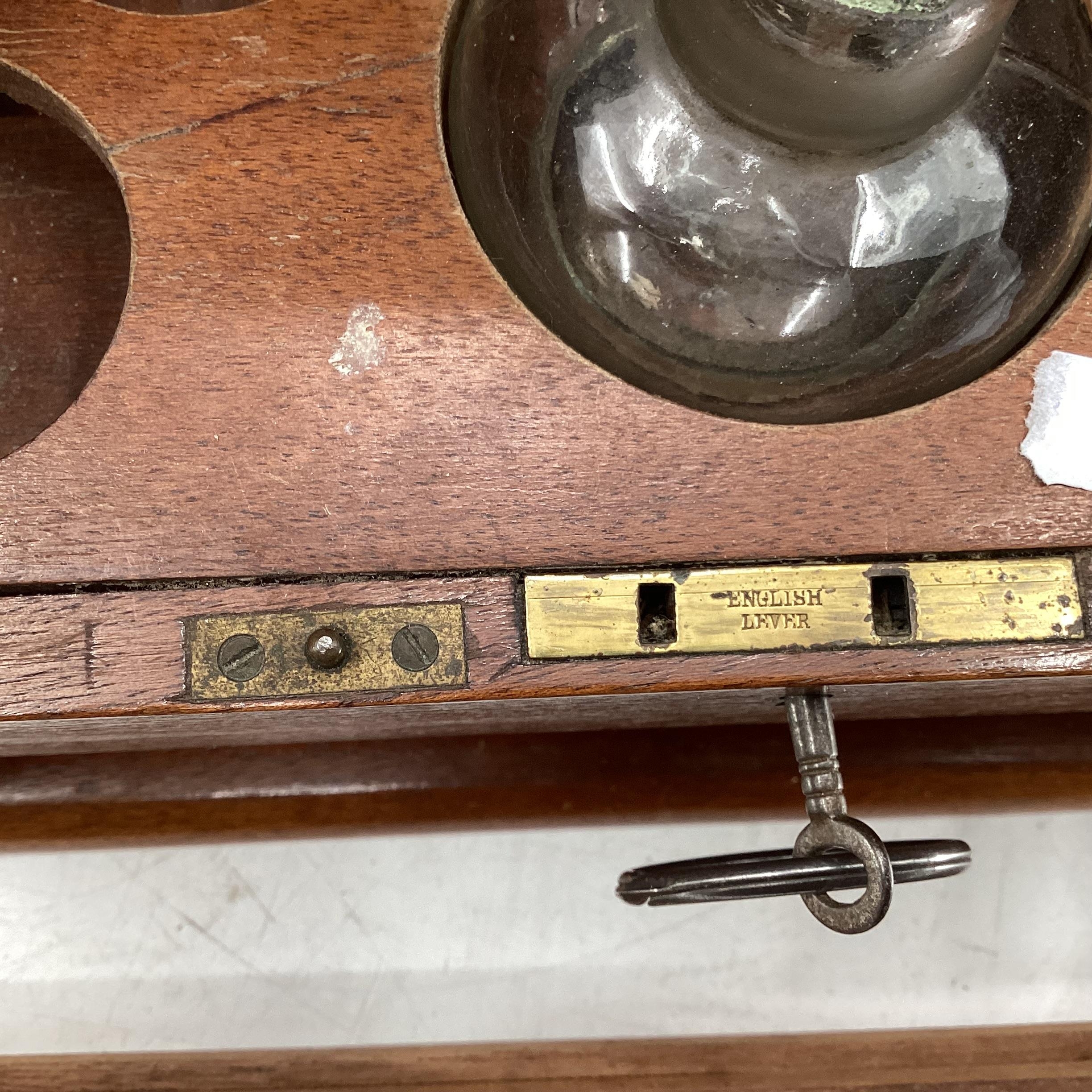 A Tambour fronted mahogany desk top apothecary box. 27cm x 24cm 19cm. - Image 6 of 6