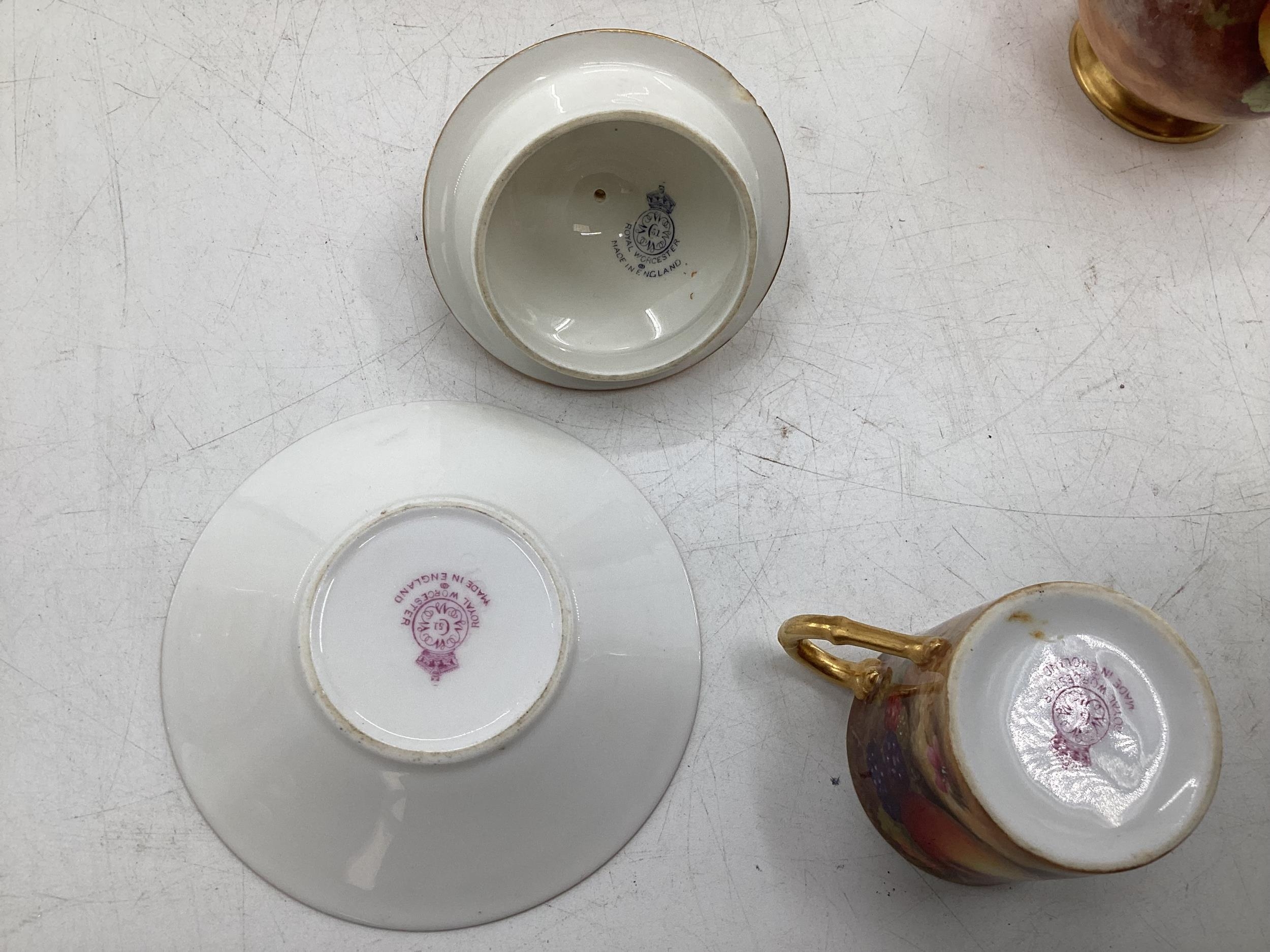 A Royal Worcester part Coffee Service, painted fruits and fauna, to include milk jug, Coffee Pot, - Image 13 of 26